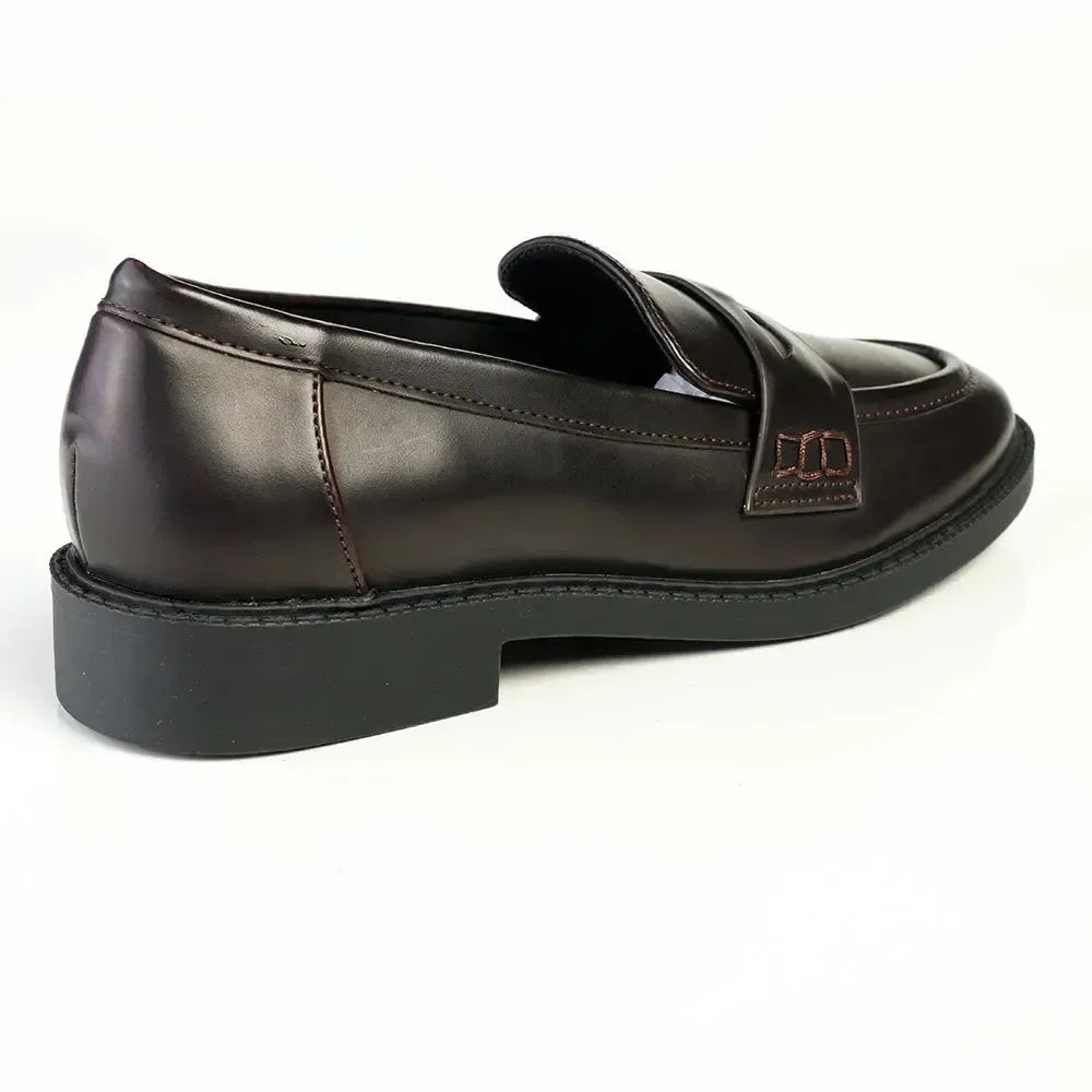 Madison Magnolia Loafer with Saddle - Chocolate
