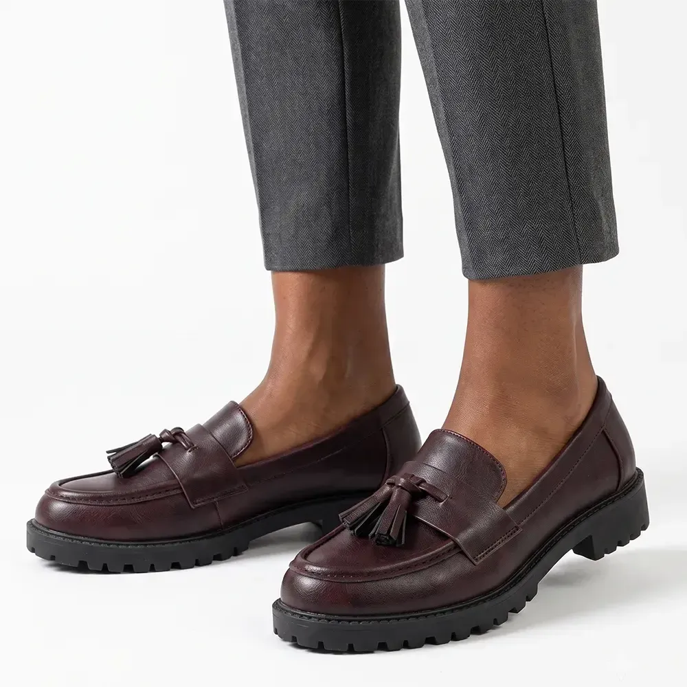 Madison Monroe Loafer with Tassle - Burgundy