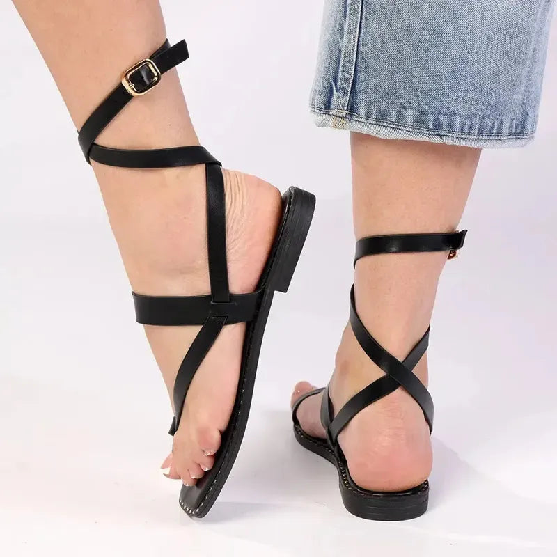 Madison Toe Loop Sandal - Black