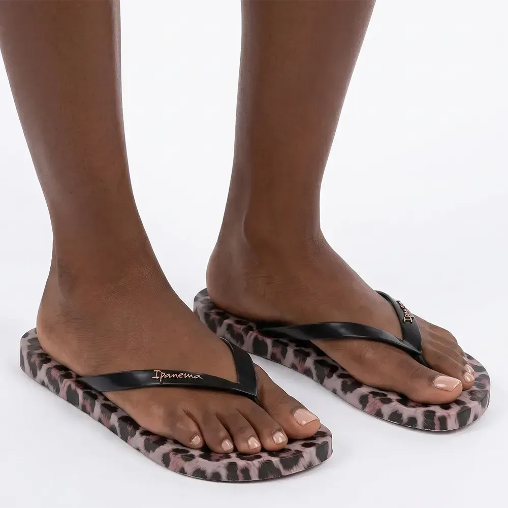 Ipanema Animal Chic Flip Flop Sandal - Pink Black