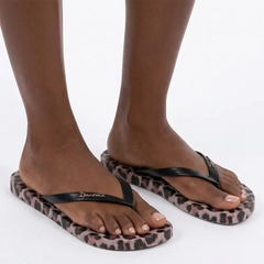 Ipanema Animal Chic Flip Flop Sandal - Pink Black