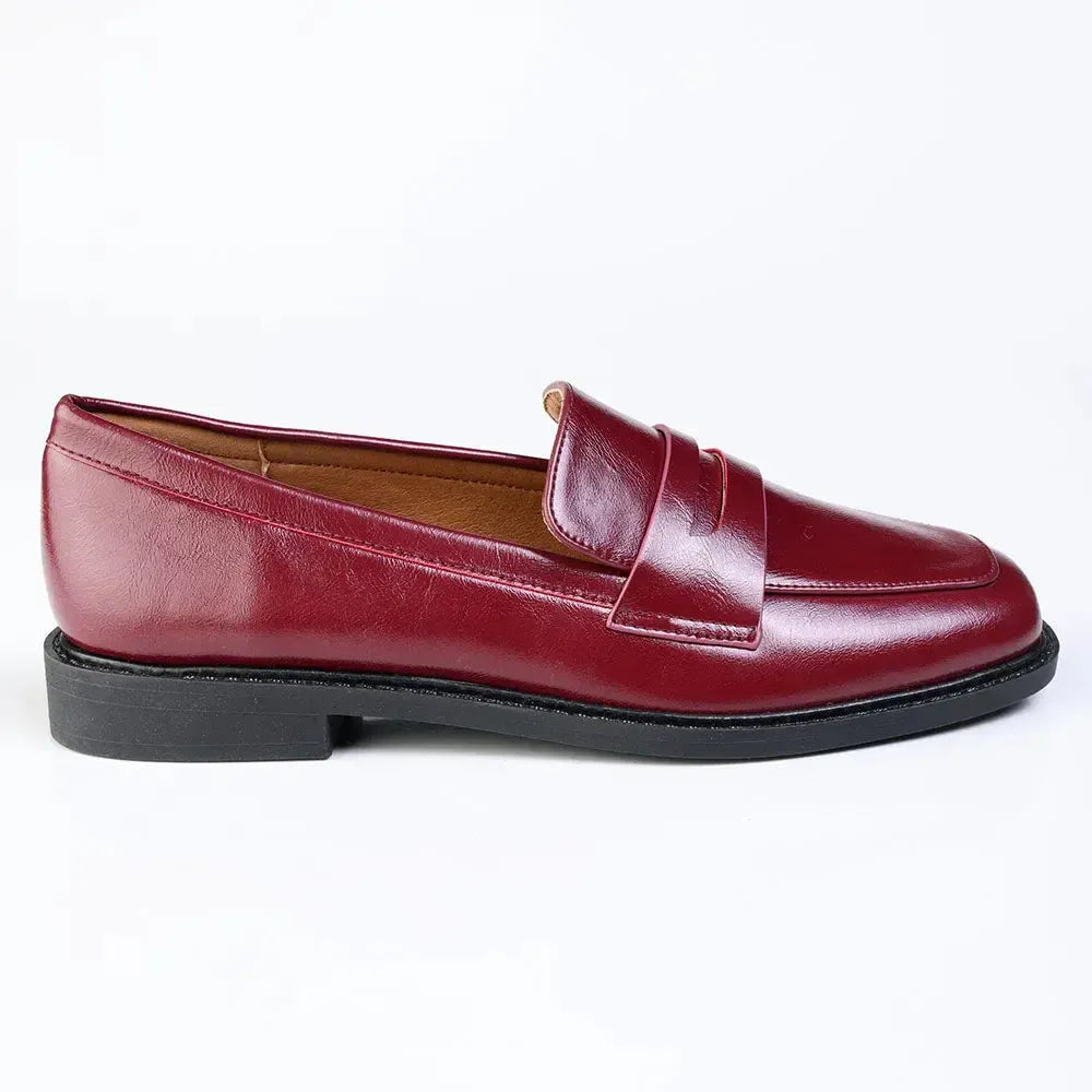 Madison Bliss 4 Loafer With Saddle - Burgundy