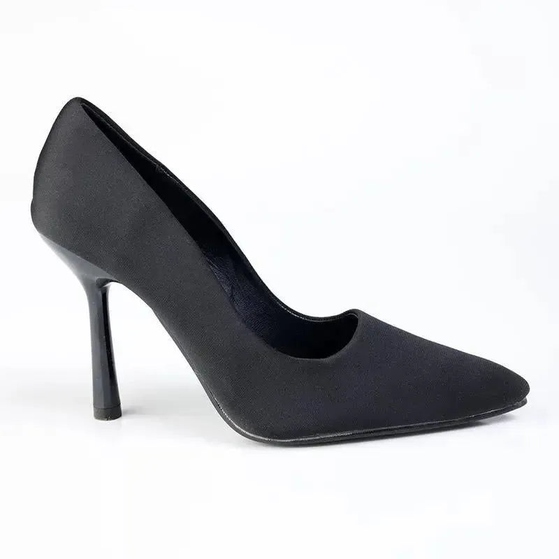 Madison Lila 7 Basic Court HourGlass Heel - Black