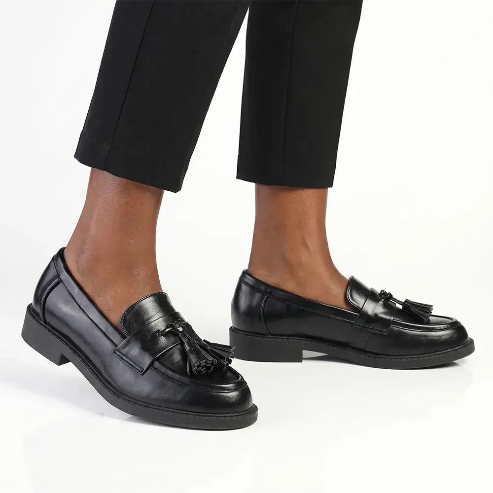 Madison Monroe Loafer with Tassle - Black